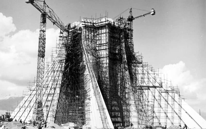 عکس ساخت برج آزادی